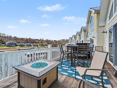 MOTIVATED SELLER! Room for everyone in a gorgeous lakefront - photo 19