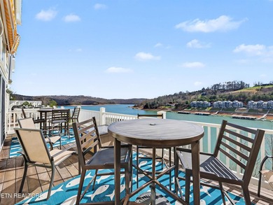 MOTIVATED SELLER! Room for everyone in a gorgeous lakefront - photo 20