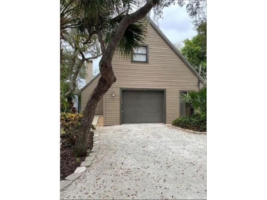 This 3-bedroom, 2.5-bathroom home is just 15 minutes from one of - photo 1