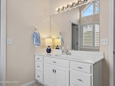 MOTIVATED SELLER! Room for everyone in a gorgeous lakefront - photo 25
