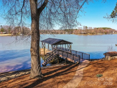 Lake Home For Sale in Sherrills Ford, North Carolina