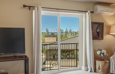 Overlooking the 13th tee in Tetherow, this exceptional home - photo 37