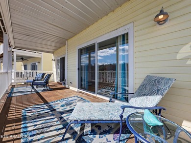 MOTIVATED SELLER! Room for everyone in a gorgeous lakefront - photo 41