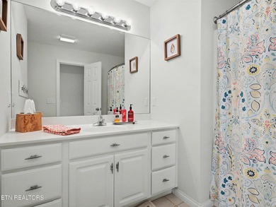 MOTIVATED SELLER! Room for everyone in a gorgeous lakefront - photo 48