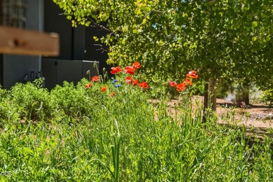 Overlooking the 13th tee in Tetherow, this exceptional home - photo 48