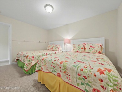 MOTIVATED SELLER! Room for everyone in a gorgeous lakefront - photo 51