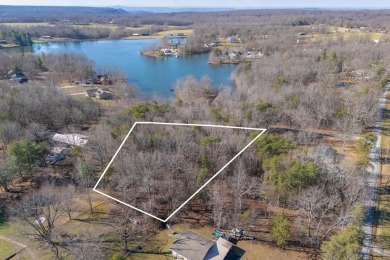 Lake Lot For Sale in Sparta, Tennessee