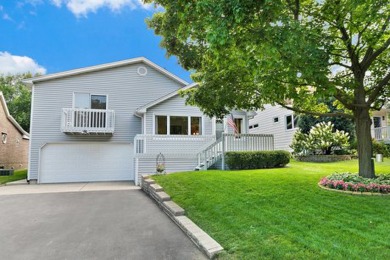 Lake Home Sale Pending in Wauconda, Illinois