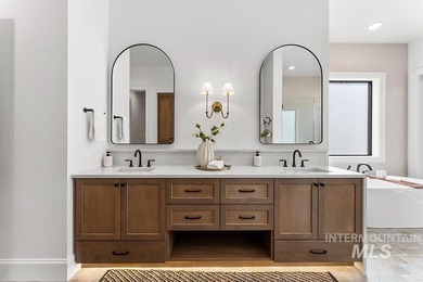 A stunning custom home in the esteemed Terra View community, set - photo 15