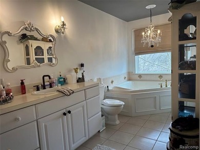 Welcome Home to 962 Hidden Valley Drive... Custom Built w/2x6 - photo 15