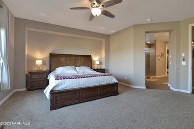 This freshly painted, immaculate home has been so well cared for - photo 17