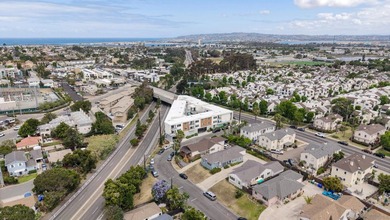 Ideal Ocean Beach/Point Loma location with outstanding - photo 17