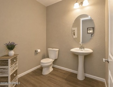 This freshly painted, immaculate home has been so well cared for - photo 30