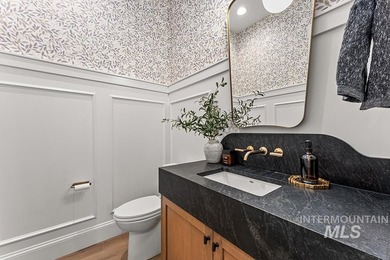 A stunning custom home in the esteemed Terra View community, set - photo 31