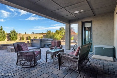 This freshly painted, immaculate home has been so well cared for - photo 33