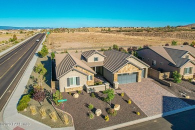 This freshly painted, immaculate home has been so well cared for - photo 43