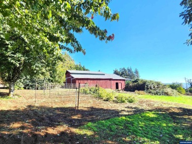 Charming cottage-style country home nestled with a great rural