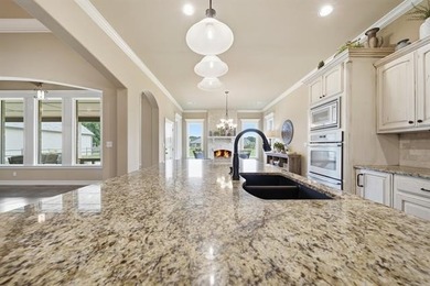 Beautiful custom home in the highly sought-after Stone Canyon - photo 12