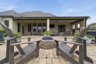 Beautiful custom home in the highly sought-after Stone Canyon - photo 46