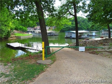 Three Camelot Building Lots on 1 Acre. Perfect for your special - photo 15
