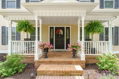 Welcome to luxury living in one of the area's most esteemed golf - photo 5