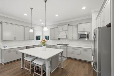 Tucked away within one of Milton's most prestigious gated - photo 30