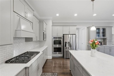 Tucked away within one of Milton's most prestigious gated - photo 32