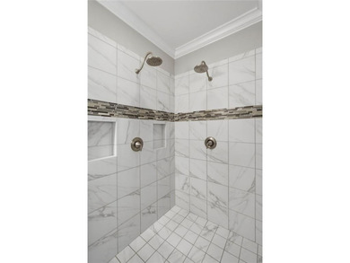 Tucked away within one of Milton's most prestigious gated - photo 48