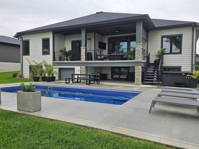 Custom built ranch, total of 3710 sq ft. 1920 sq ft main floor - photo 8