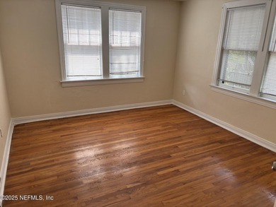 POTENTIAL 9 TO 10 CAP PROPERTY! Superb location for a general - photo 11