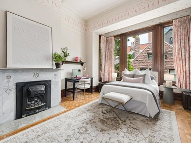Nestled in the heart of Chicago's prestigious Gold Coast, this - photo 24