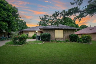 Eagle Mountain Lake Home Sale Pending in Azle Texas