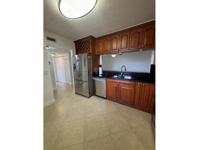 Act fast , a rare find , fully upgraded 2 Bedrooms / 2 Baths - photo 9