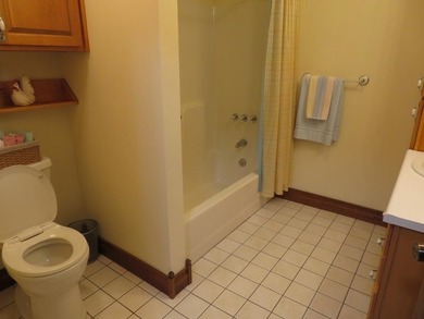 This home is an excellent built home with custom woodwork, large - photo 11