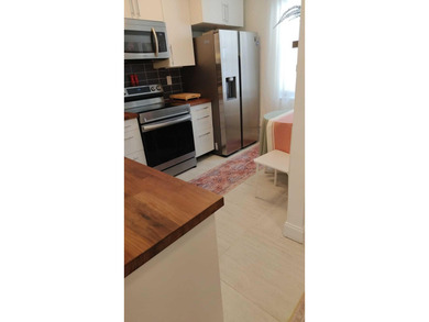 Unique, incomparable 1-bed, 1.5-bath corner unit with flexible - photo 11