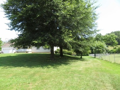 This home is an excellent built home with custom woodwork, large - photo 13