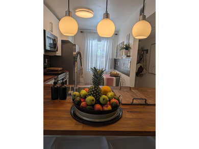Unique, incomparable 1-bed, 1.5-bath corner unit with flexible - photo 16
