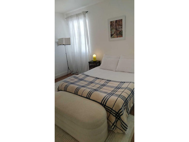 Unique, incomparable 1-bed, 1.5-bath corner unit with flexible - photo 24