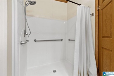 Welcome home to this beautifully maintained, handicap-accessible - photo 26
