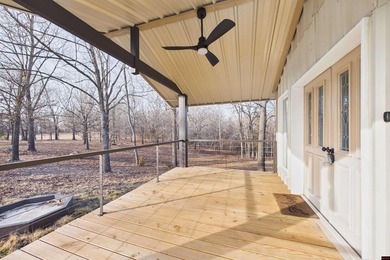 Very cool red iron shop barndominium on 3.5 ac m/l that joins - photo 32