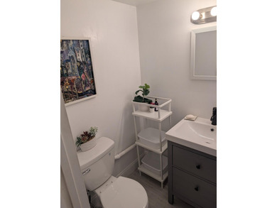 Unique, incomparable 1-bed, 1.5-bath corner unit with flexible - photo 35