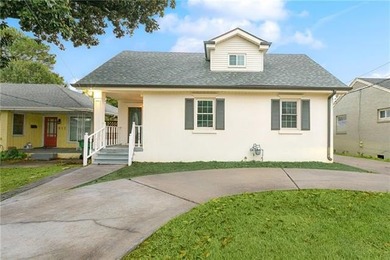 Lake Pontchartrain Home For Sale in Metairie Louisiana