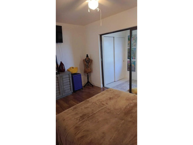 Unique, incomparable 1-bed, 1.5-bath corner unit with flexible - photo 44