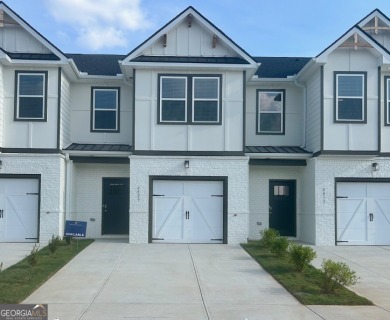 Lake Townhome/Townhouse For Sale in Gainesville, Georgia