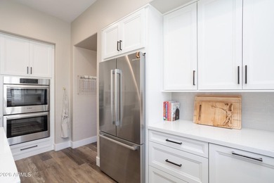 Beautiful 6-bed home in Club West's Dove Canyon! High end - photo 12