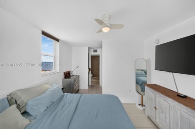 South of Fifth. Oceanfront. Sunset Views. Welcome to 401 Ocean - photo 12