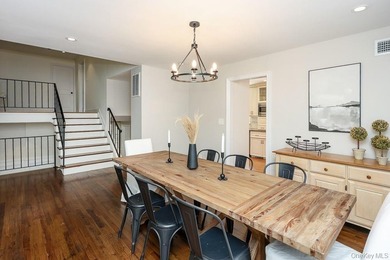 This is the home you've been waiting for. Multilevel home in the - photo 12