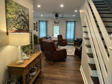 Welcome to coastal living at its best! Historic Beckett - photo 16
