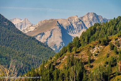 Lincoln Ranch, a breathtaking 544-acre estate in the Snowmass - photo 18