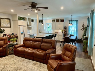 Welcome to coastal living at its best! Historic Beckett - photo 18